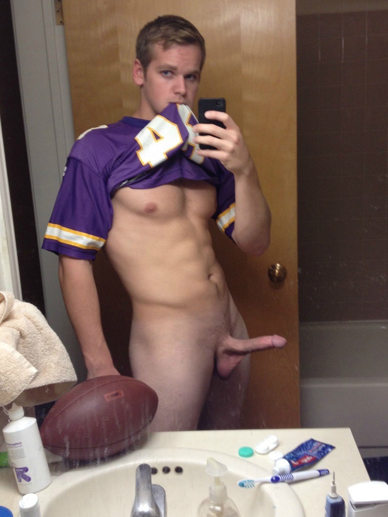 faggotdreams:  From the archives. 