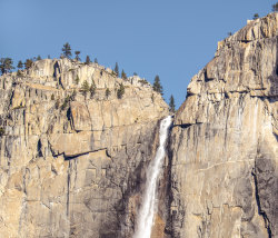 mbphotograph:  Yosemite Falls. Follow me for more original travel photography- mbphotograph