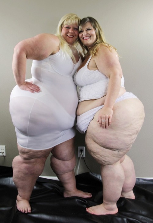 juicybbwchicks:  Naughty BBW & SSBBW Pics