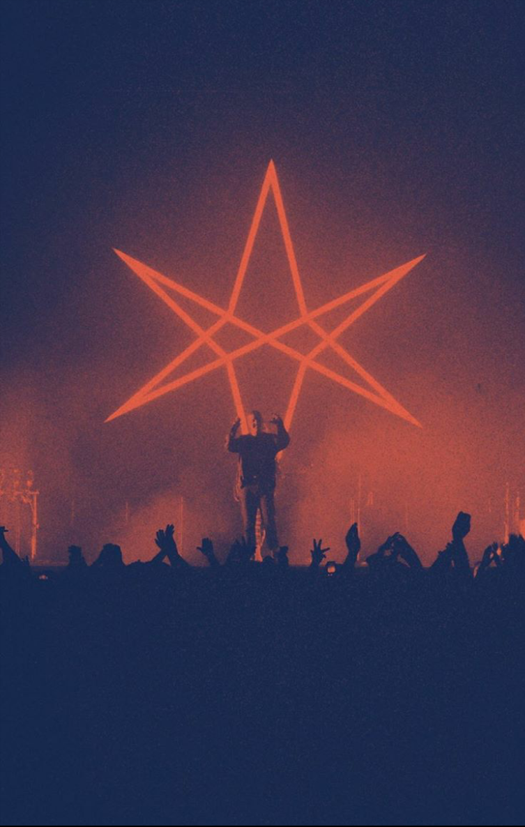 deadthespirit:  ｂｒｉｎｇ　ｍｅ　ｔｈｅ　ｈｏｒｉｚｏｎａｍｏ🍸⚡