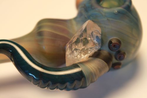 inmemoryoftheking:  A friend that I went to high school with started working with glass. My roommate was always asking to borrow my bowl, so for her birthday I asked the dude to make a custom bowl. I told him how she grew up in Northern MN and was really
