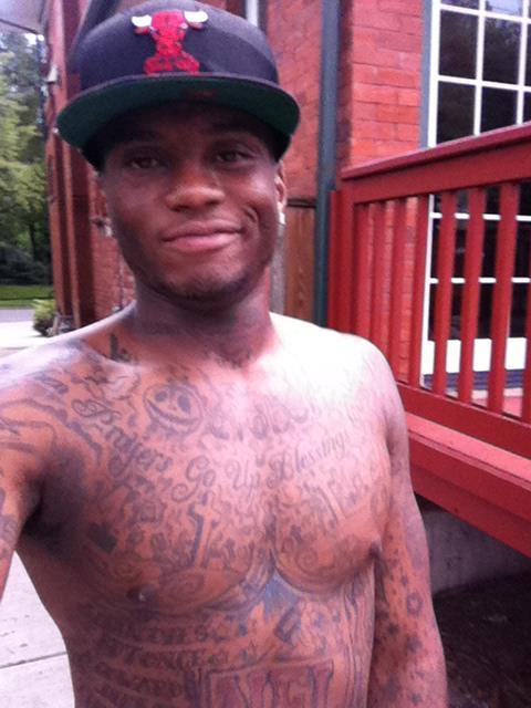 therealhoodfreak:  Drew….. Submit all pics & vids 2 my Kik: Hoodfreak