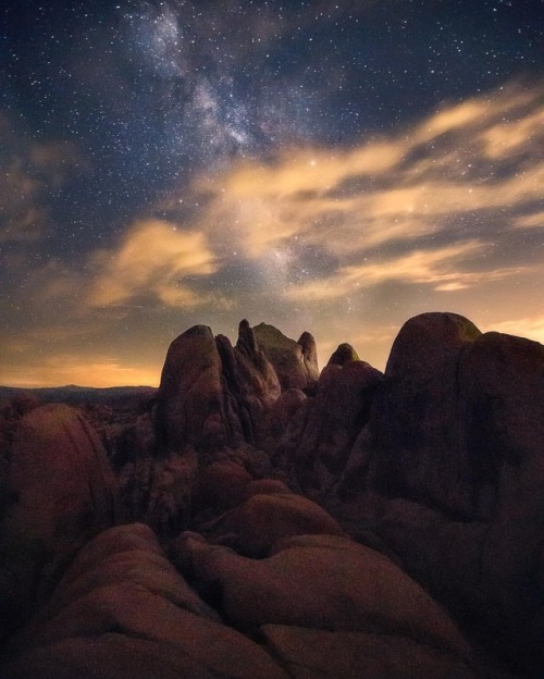 justinhartney: The rock formations around Joshua Tree felt as old as the stars that filled the sky a