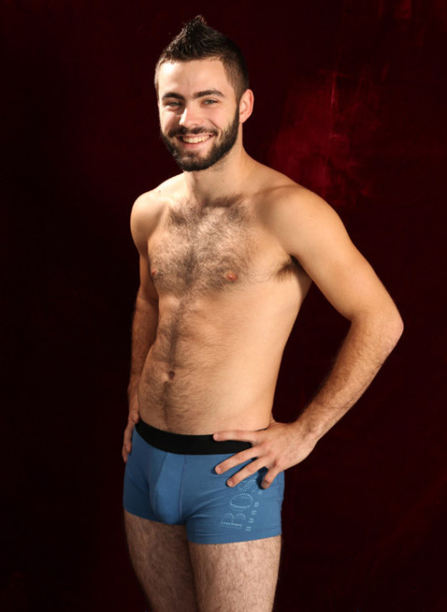dirtyguystogo:  cumpletelyhappy:  Josh Long.  Dirty Guys To Go