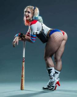 cosplay-booties:Harley Quinn (Suicide Squad)