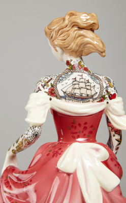 Sixpenceee:jessica Harrison’s Tattooed Porcelain Dolls. You May Have Seen Her Art