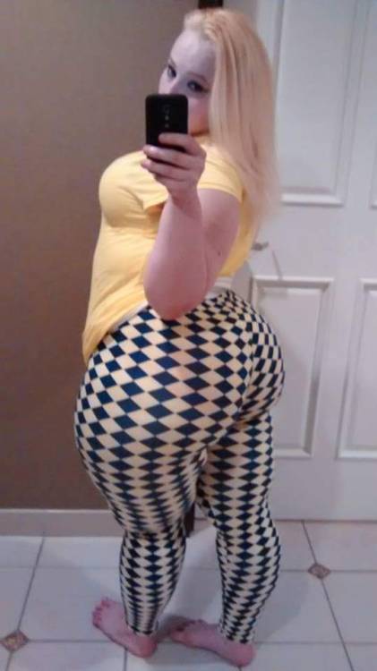 djbangdatbeat:  damnherassfat:  OK, A PIC WITH A NAME FINALLY SURFACED! NOTHING COMES UP WITH THAT NAME, DOES ANYBODY KNOW ANY OF HER SOCIAL MEDIA?  Damn she killed them tights!