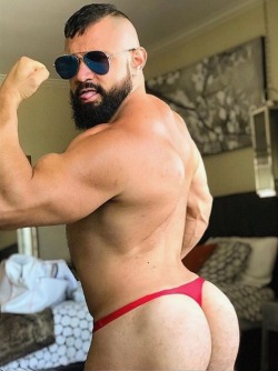 hardbarebackfucker: Hit me up at Twitter