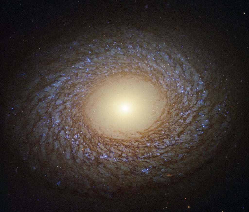 Spiral Galaxy NGC 2775 by NASA Hubble
