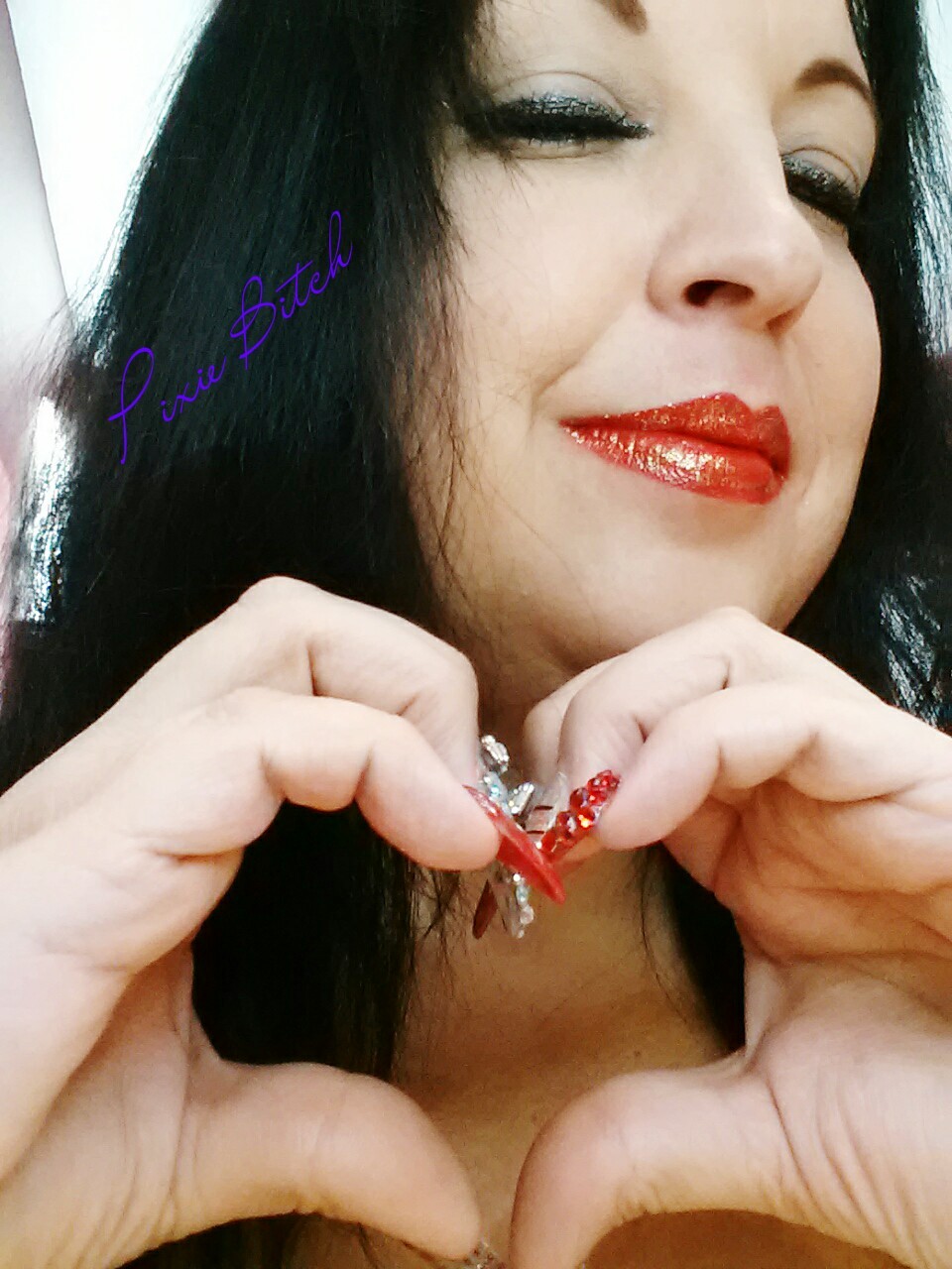 pixie-bitch75:  Last pics taken before I changed my hair color, too much Fun had