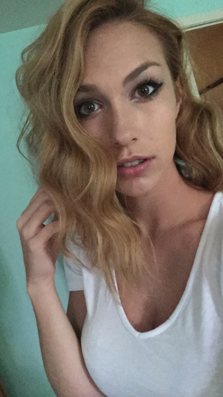 punkyycat:  I have huge eyes and huge lips  and I look ok  You are very sexy and