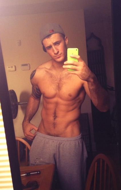 Sexy muscle guys