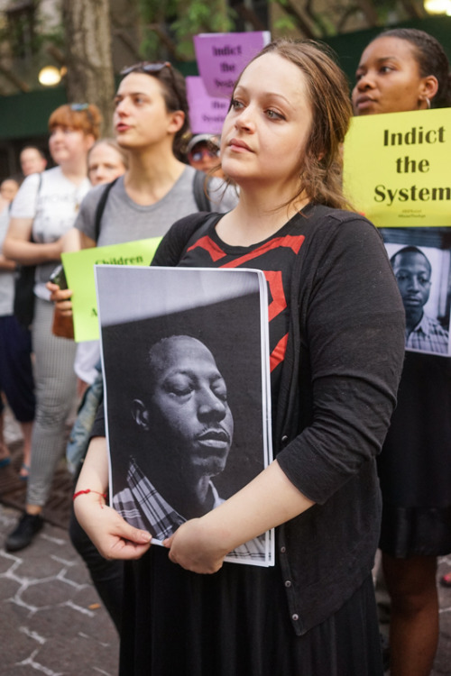 blackmanonthemoon:activistnyc:Vigil for #KaliefBrowder, a young man who took his own life after year