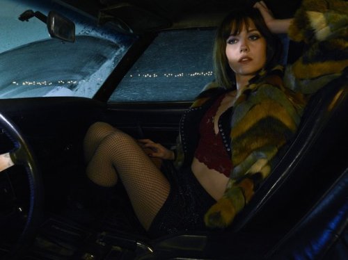 jackpotsandtigersohmy: New pics of MEW as parolee Nikki Swango in FX’s “Fargo”