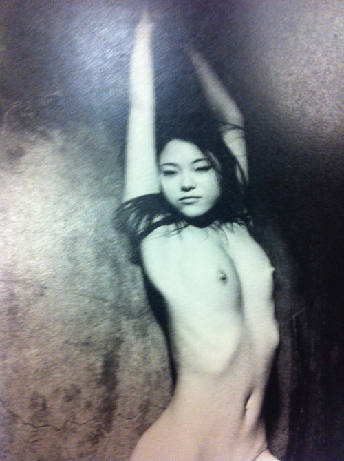 bornbythesea:  showstudio: by Nobuyoshi Araki 