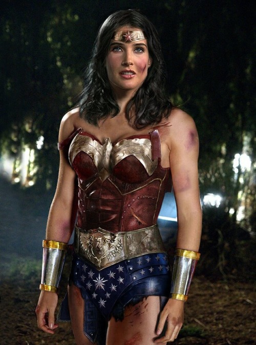 lickcumlickagain:  Who doesn’t love some sexy superhero cosplay