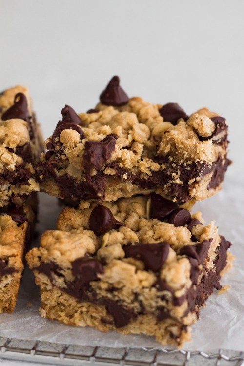 fullcravings:Small Batch Chocolate Peanut Butter Oatmeal Bars