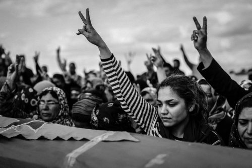 m4zlum:Funeral of YPG/J fighters in Rojava (Western Kurdistan) April 15, 2015