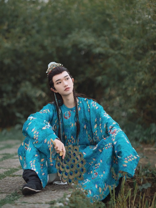 chinese hanfu for men by 君陈