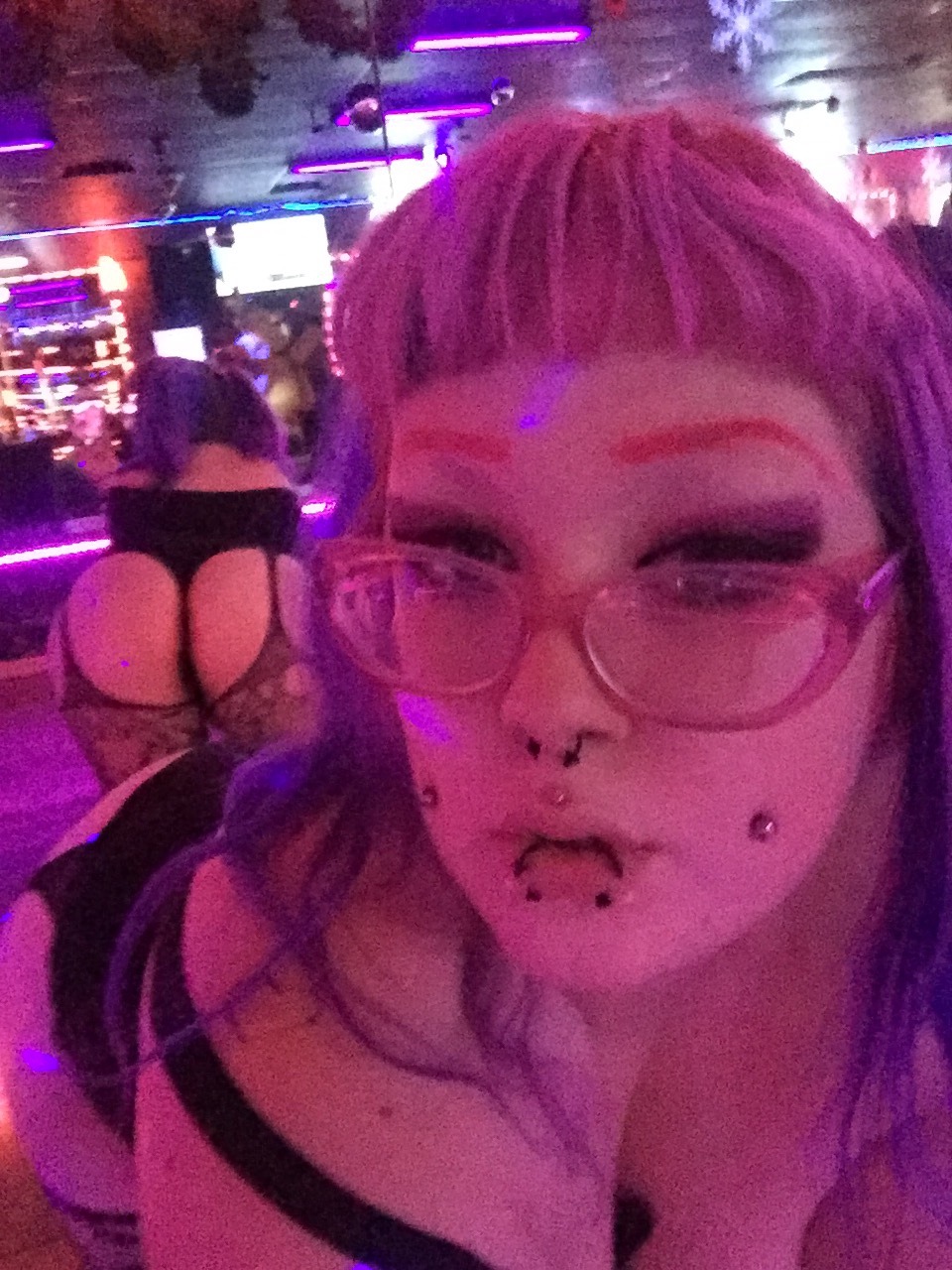 satanicdoki:  Goofing off at work. Come hang with me!