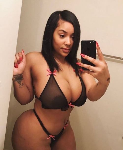 sithchick:  couplelookingforher2:  pussyconnoisseur6996:Thick porn pictures