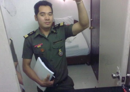 makara69:He’s a Cambodian military, enjoy his dick.