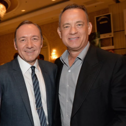 brighteyes4brightmind:  spaceywaltz:  Kevin Spacey❤Tom Hanks  Two Sexy Daddies!!!