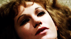 urmotheratemydog:favorite female performances in horror movies: Daria Nicolodi as Gianna Brezzi in D