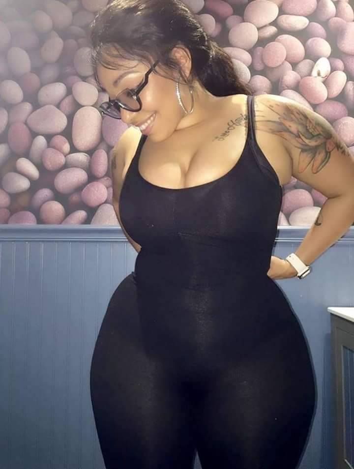 onlybustybabeslover:  WHO ISSS THISSS?????WHAT IS HER NAMEI DEMAND HRR NANE??!!