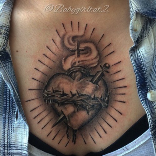 Sacred heart on ma girl @homegirltattoo from Orange County, give her a follow & check out her wo