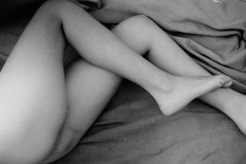 rachelthorsonphoto:  nudes shot based on the style of Edward Weston   September 2015   voll schön