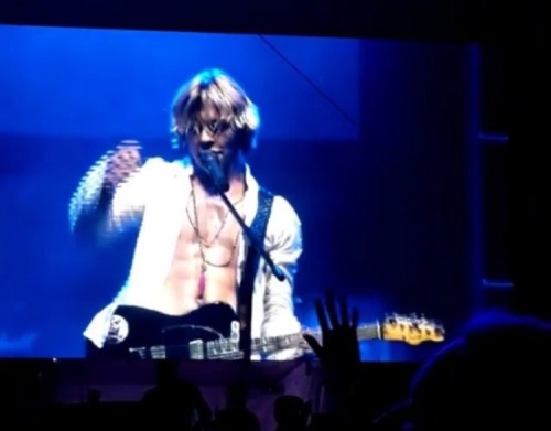 yaysters-blog:  Ross Lynch abs