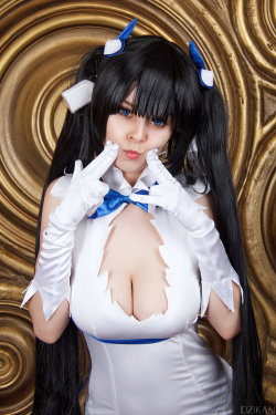 hotcosplaychicks:  DanMachi - Hestia Cosplay by Disharmonica Check out http://hotcosplaychicks.tumblr.com for more awesome cosplay