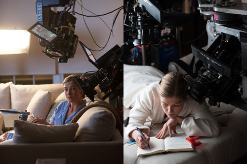 fuckyeahrosamundpike: Rosamund Pike behind the scenes on Gone Girl