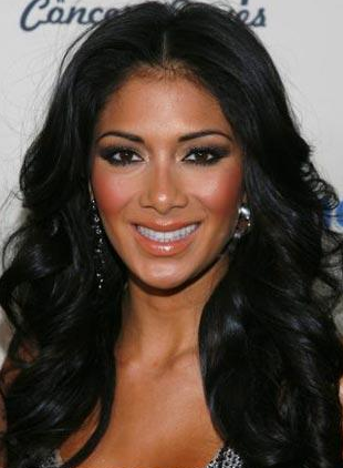 yourstruly-b:  poehleroyd:    3/10 Look-a-likes  Roselyn Sanchez &amp; Nicole