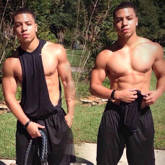 bottomkid123:  mackdamost:  NOT YOUR ORDINARY EVERYDAY  FINE… MORE LIKE  FINE EVERYDAY