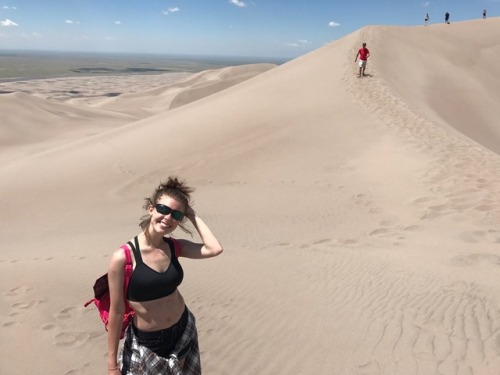 Great sand dunes! With my loves @merdieux & Sarah