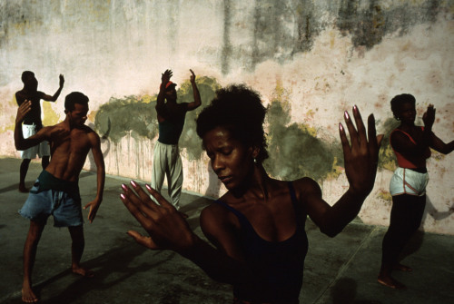 africansouljah:David Alan HarveyCUBA. Trinidad. 1998. The Trinidad Folkoric Ballet rehearses in an e