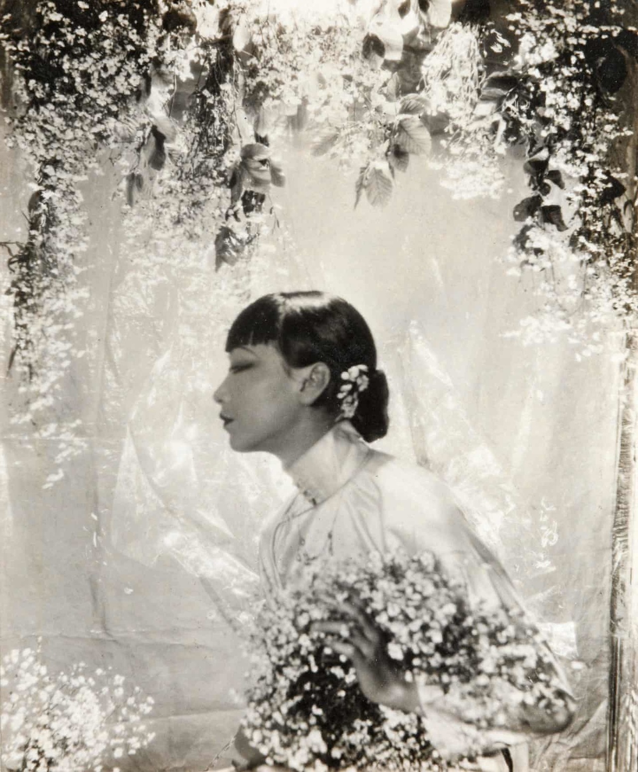 garygrant:Anna May Wong, 1930 by Cecil Beaton https://painted-face.com/