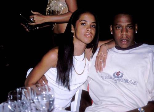 sadnegro:  parish-crooks:  JAY-Z & AALIYAH   rocawear, where do i cop 