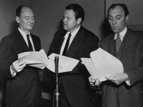 ralphsmotorbike: Sir John as Holmes, Orson as Moriarty, and Sir Ralph as Watson, recording “Th