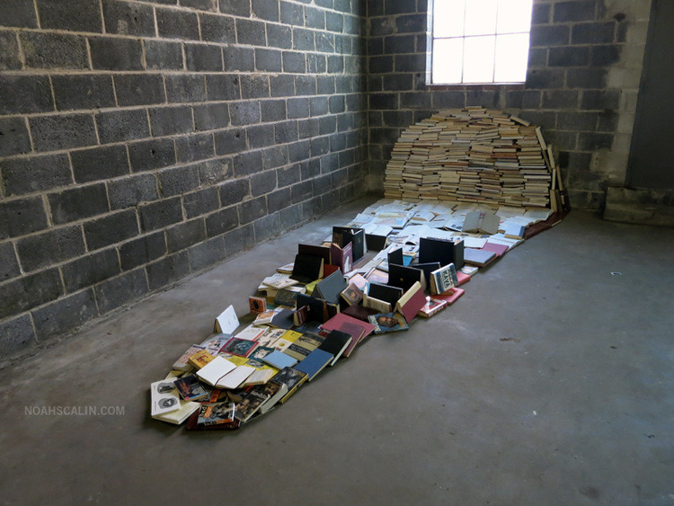 fer1972:  Dead Media 2: A Skull made with Booksby Noah Scalin 