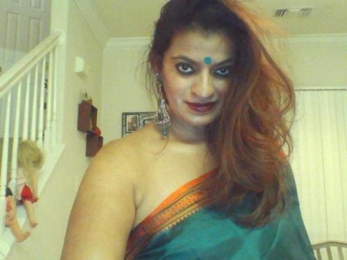 Porn Pics marriedladies:  hOT AND BEAUTIFUL BHABI JI