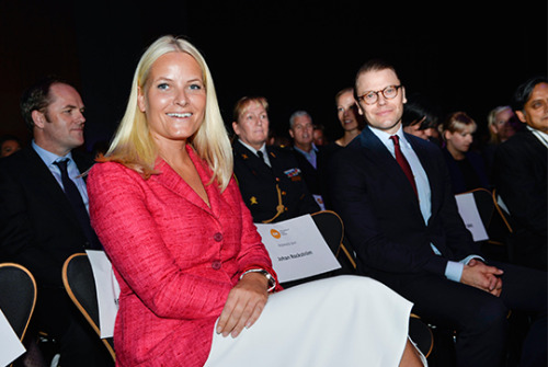 royalwatcher: On Monday 26 May, Prince Daniel and Crown Princess Mette-Marit of Norway were at the E