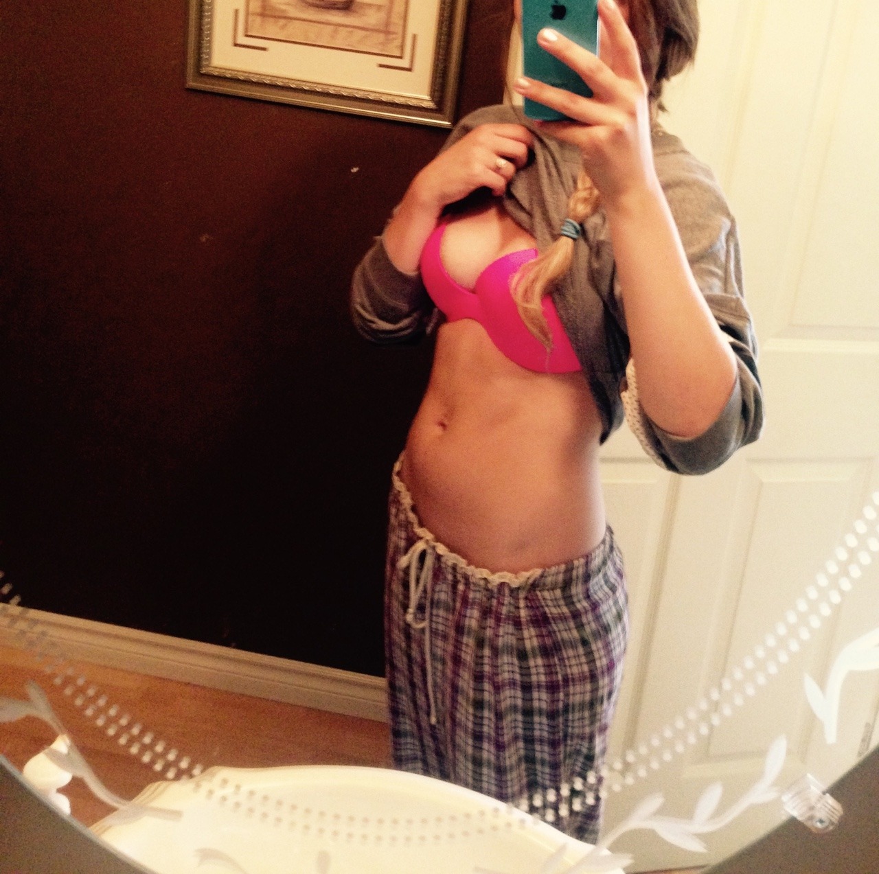 the-young-couple1:  Two months post partum 👄