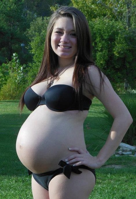 breederseeder:  Beauty…. A woman making life.. 