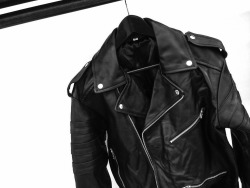 aucourantparis:  classic biker jacket www.AuCourant.co