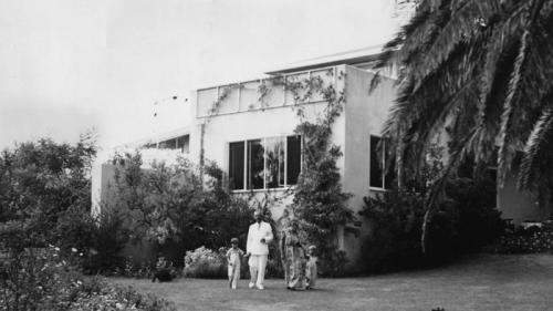 “Thomas Mann house by midcentury great J.R. Davidson: L.A.&rsquo;s next big teardown?”“The house, wh