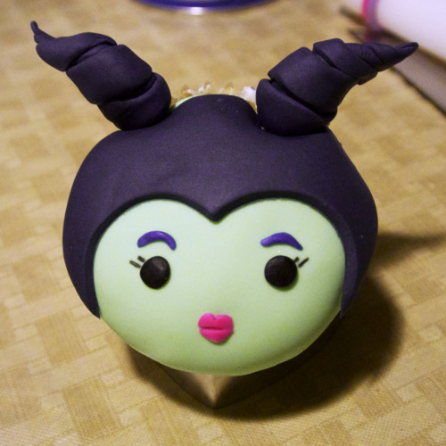 Maleficent cupcake!