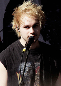 michaelcliffordgifs:  + 